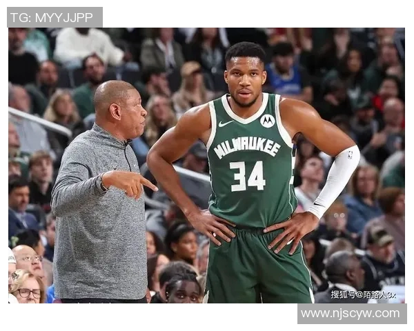 字母哥愤怒撕裂球衣雄鹿惨败后更衣室内发生激烈冲突