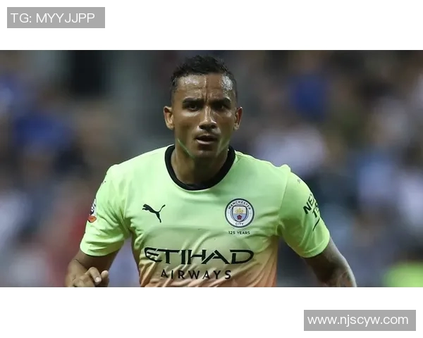 达尼洛在足球场上的传奇之路与个人成长故事揭秘